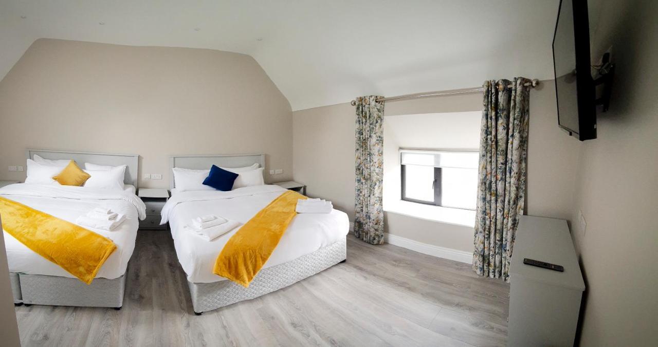 The Leitrim Inn And Blueway Lodge County Leitrim 외부 사진