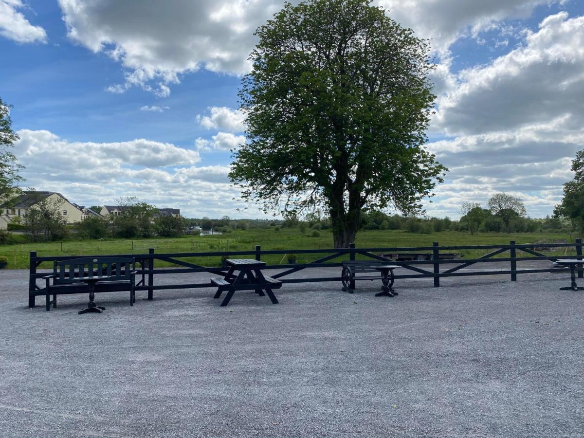 The Leitrim Inn And Blueway Lodge County Leitrim 외부 사진